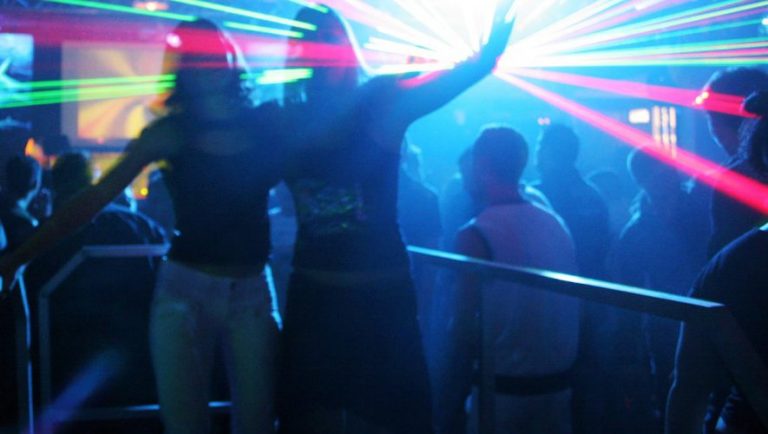 Pourquoi Les Soirées étudiantes Sont Le Jeudi J'utilise du poppers, est il sans danger ? Quels sont les risques d